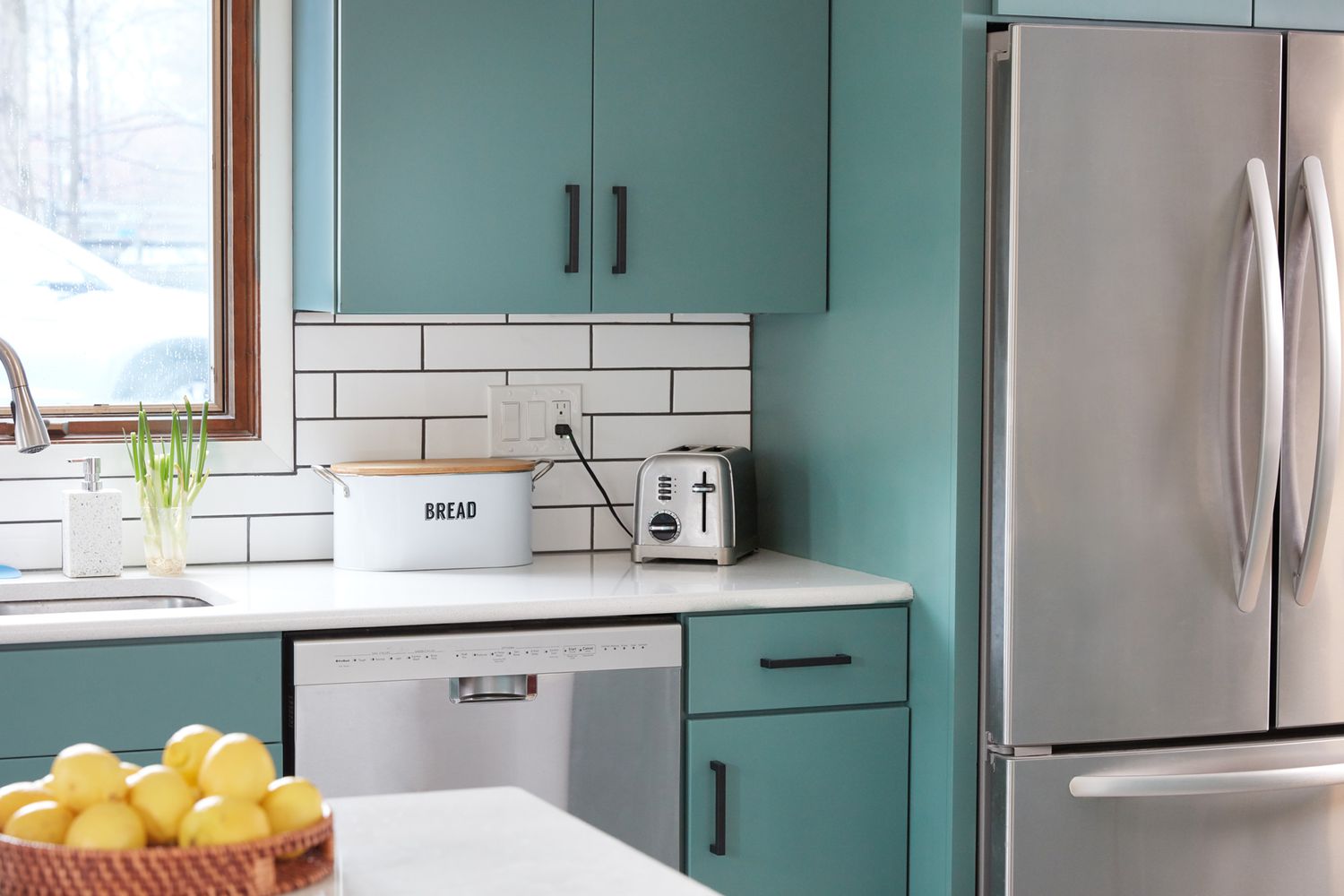 Can a Microwave And Dishwasher Be on the Same Circuit  